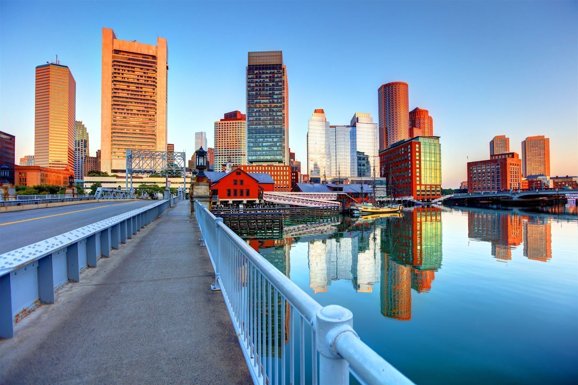 Blick auf das Boston Tea Party Ships & Museum