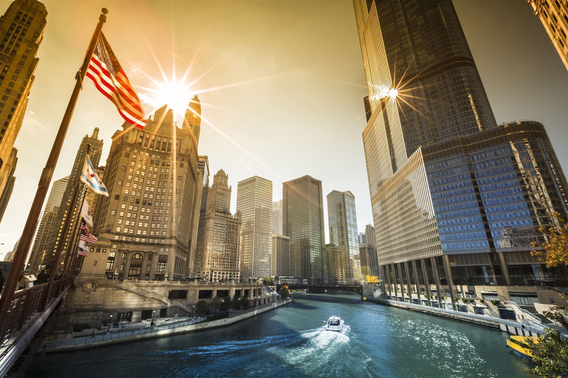Chicago River mit Sonnenuntergang
