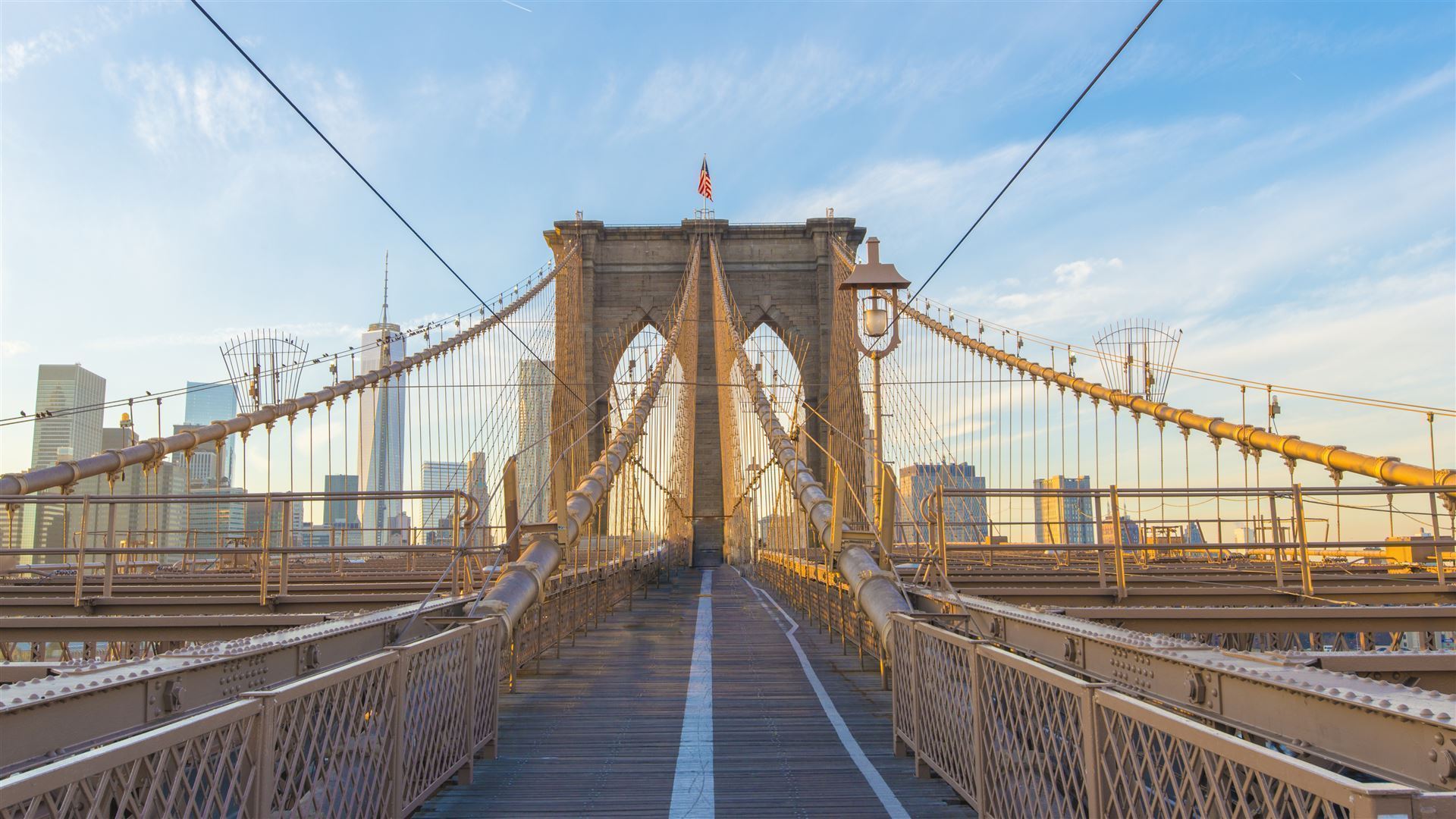 Über die Brooklyn Bridge nach Manhattan