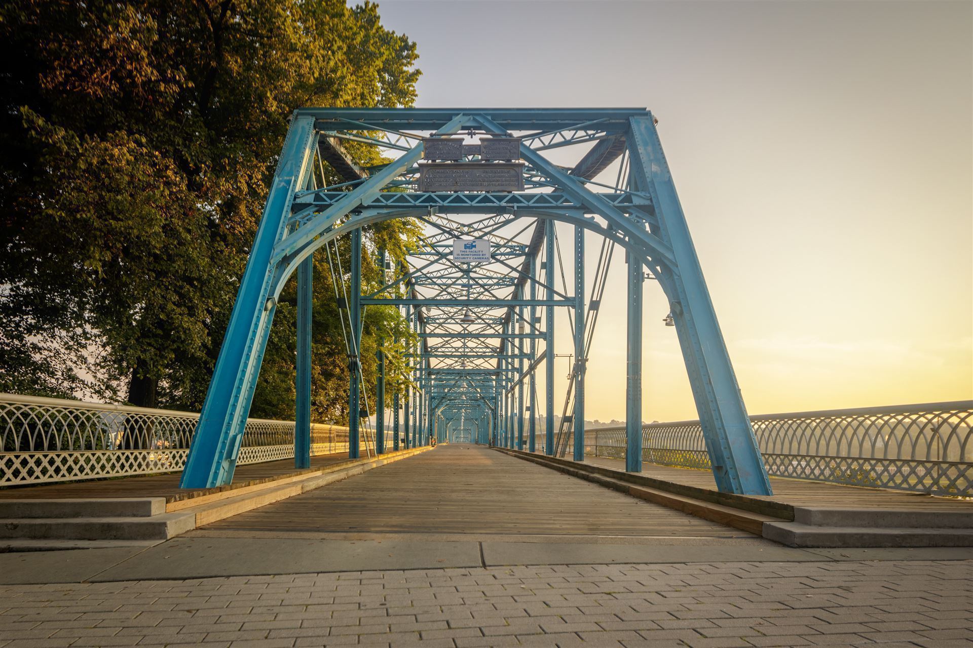 1890 erbaut: Walnut Street Bridge