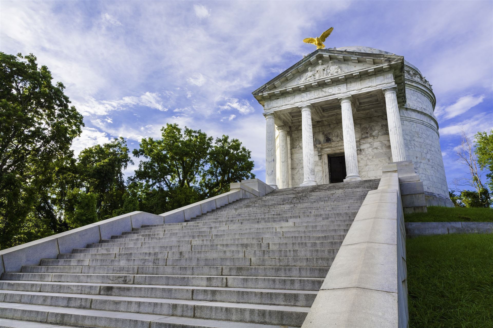 Illinois Memorial