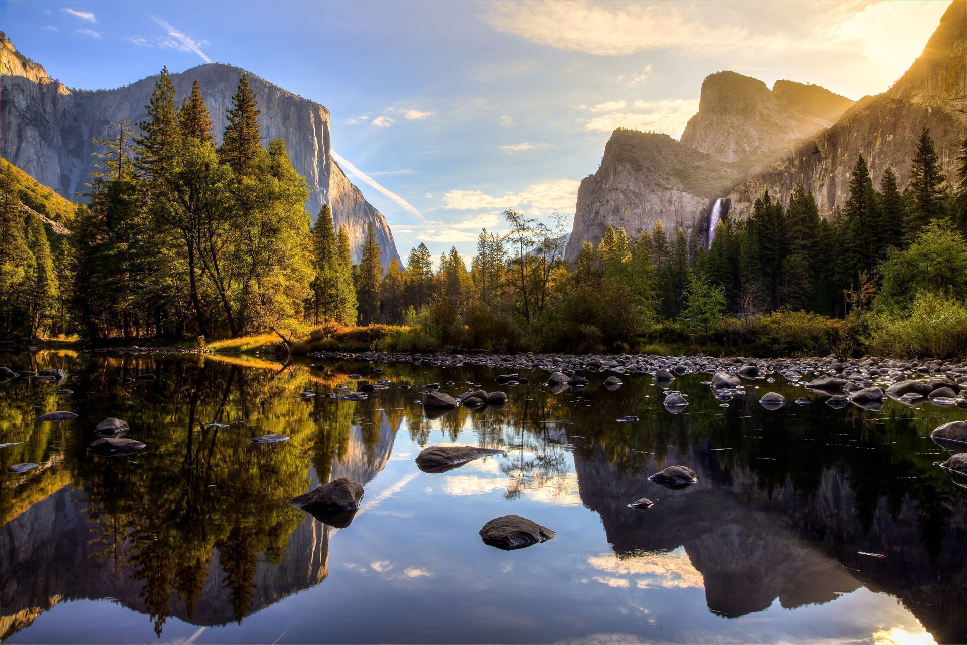 Sonnenaufgang im Yosemite Nationalpark