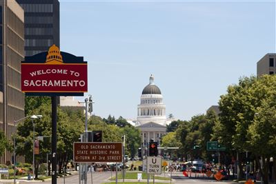 Sacramento_Schild