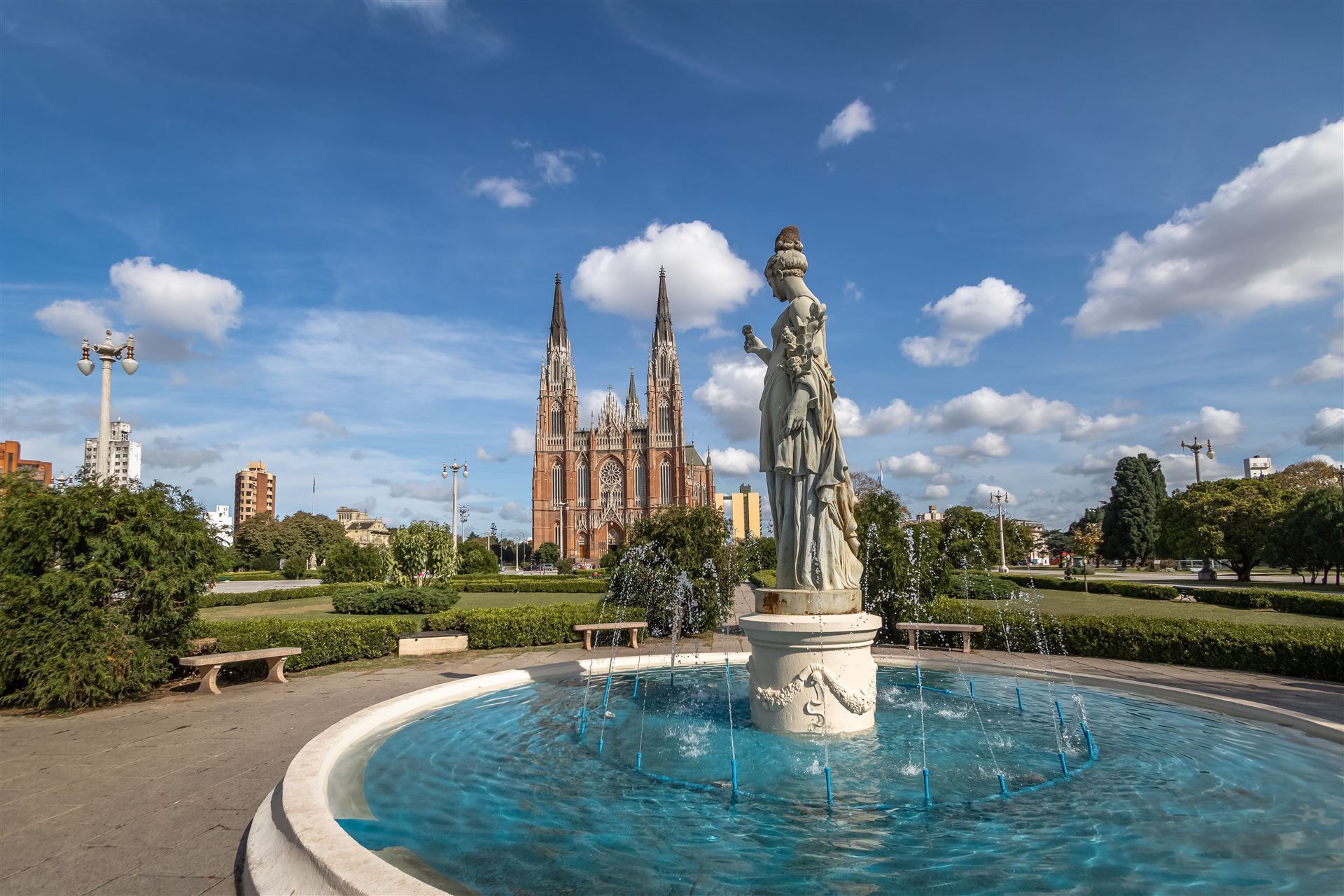 Plaza Moreno Fountaine