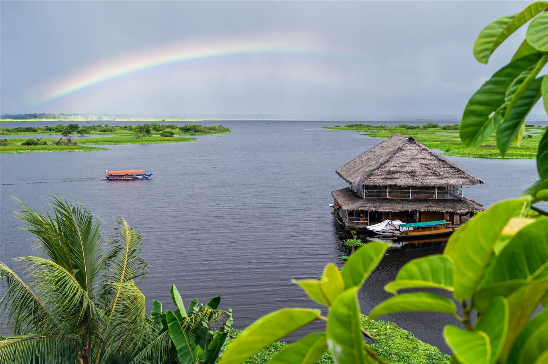 Amazonas mit Regenbogen