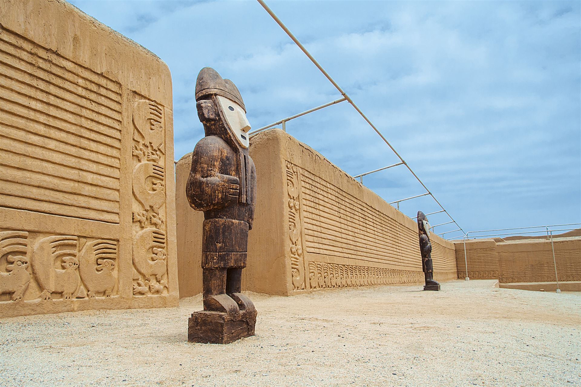 Blick auf den Huaca Arco Iris