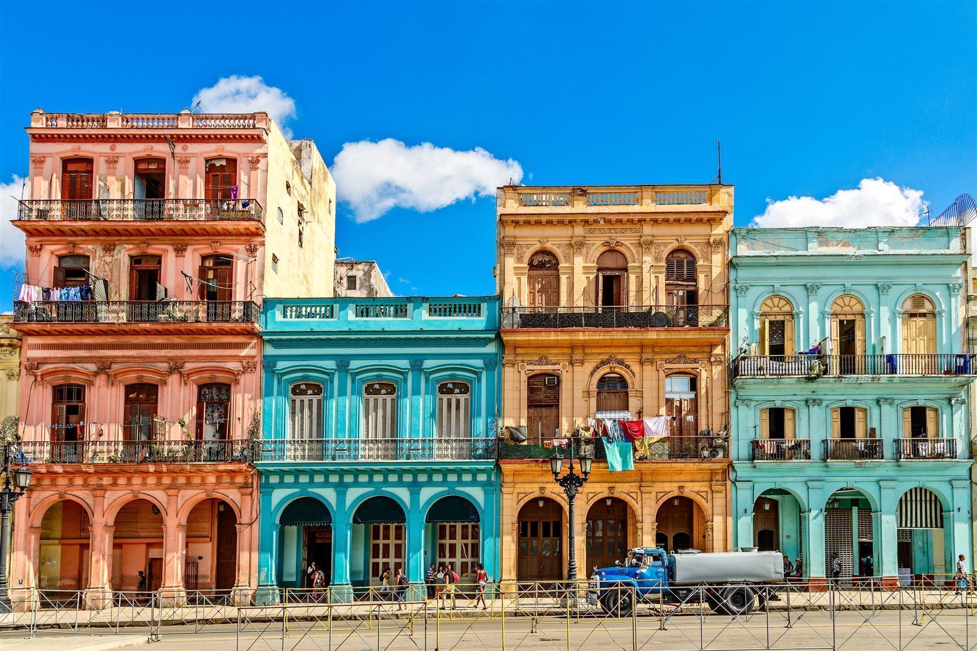 Bunte Wohnhäuser in Havanna