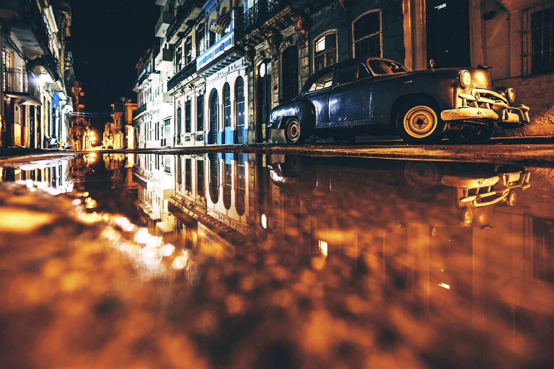 Kuba_Havanna_Abendstimmung_Oldtimer