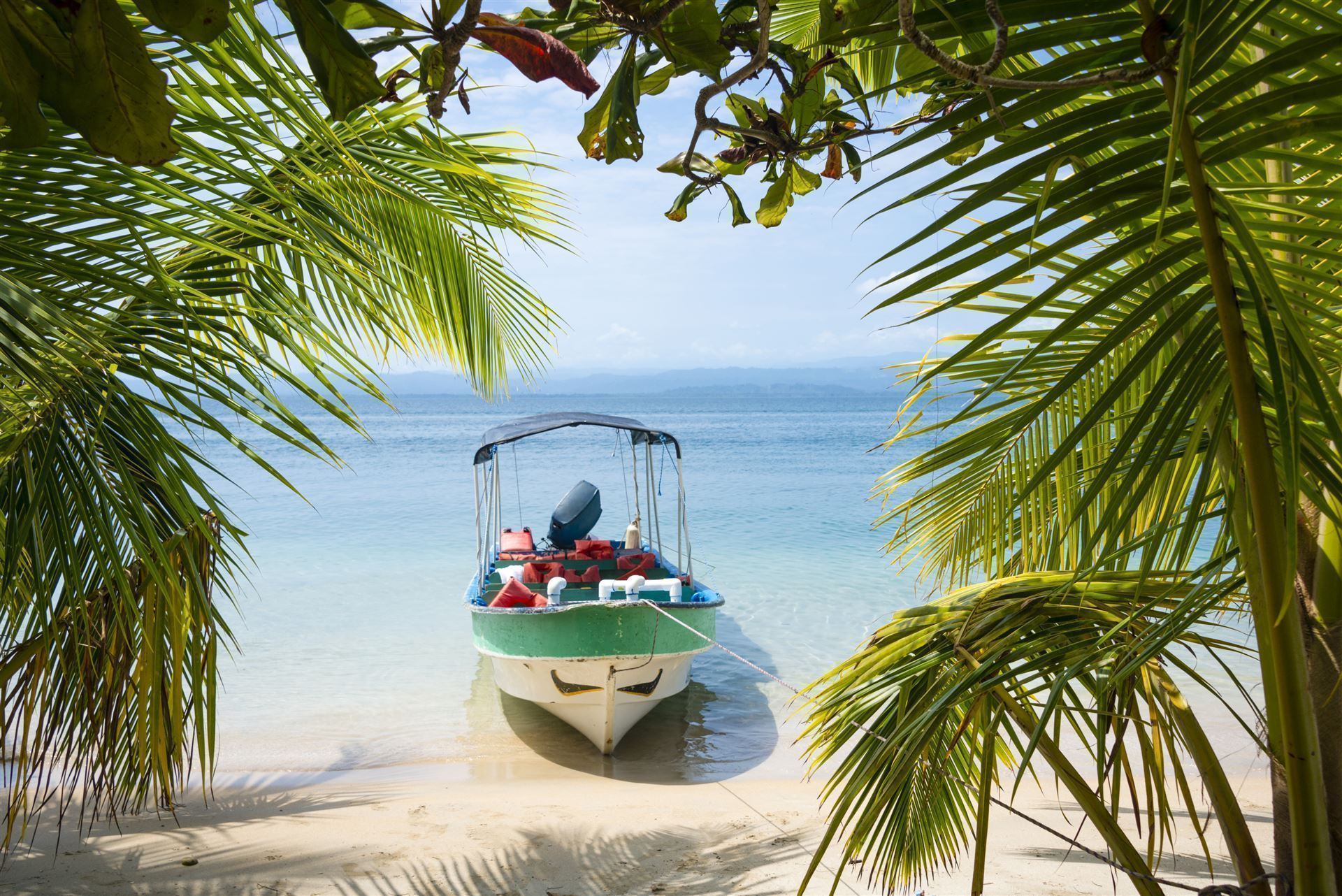 Strand mit Boot