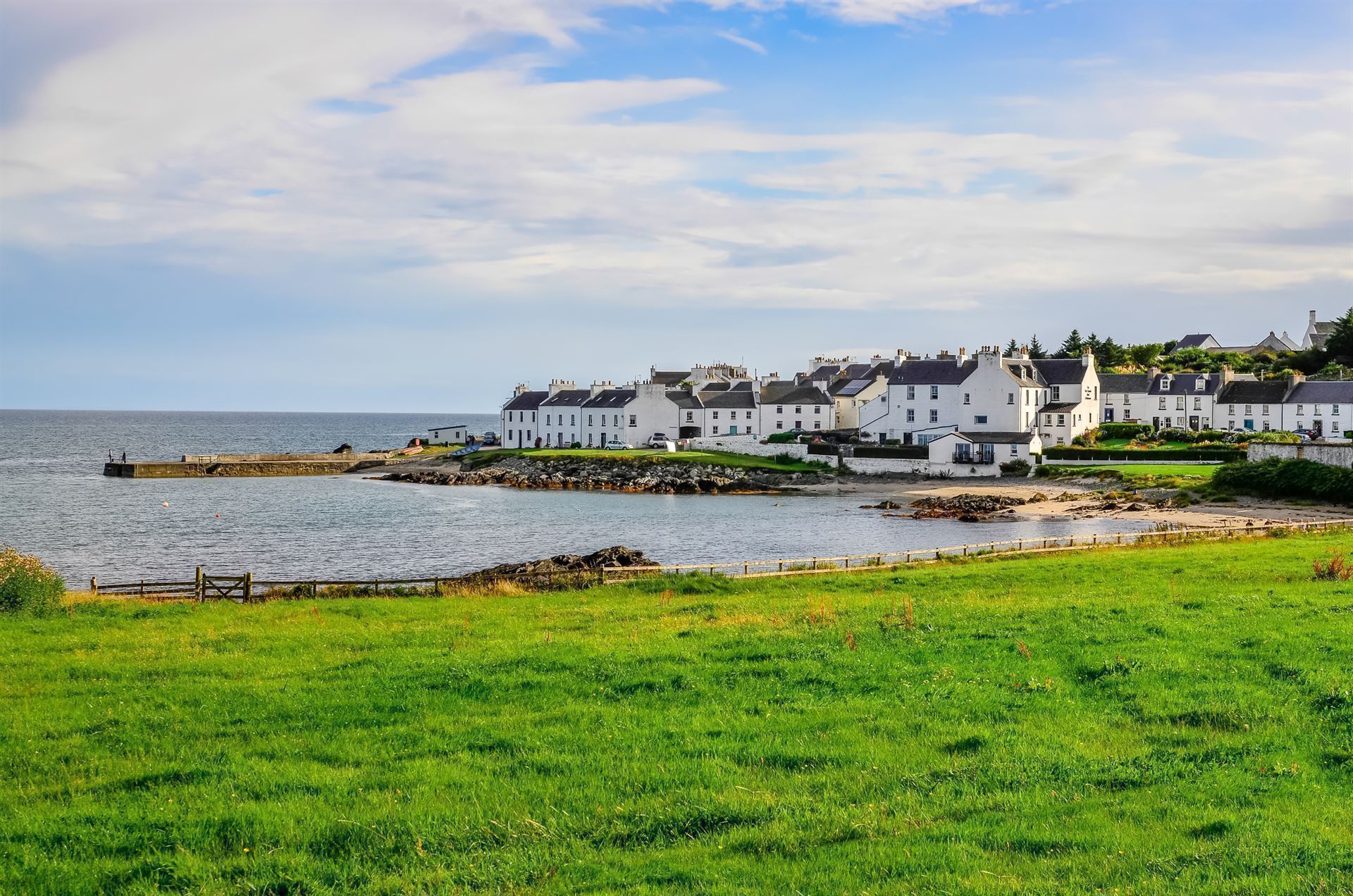 Hafen von Port Charlotte auf der Insel Islay