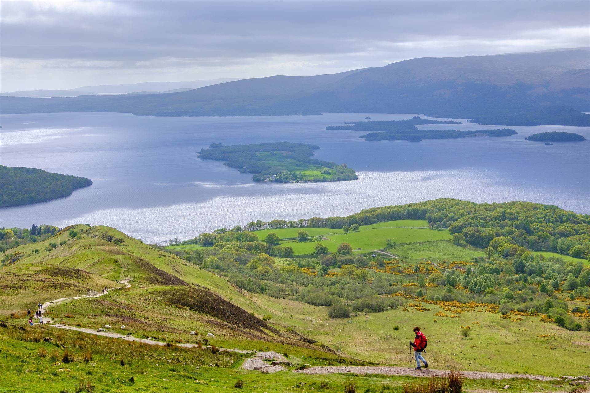 Wanderer im Loch Lomond & the Trossachs Nationalpark