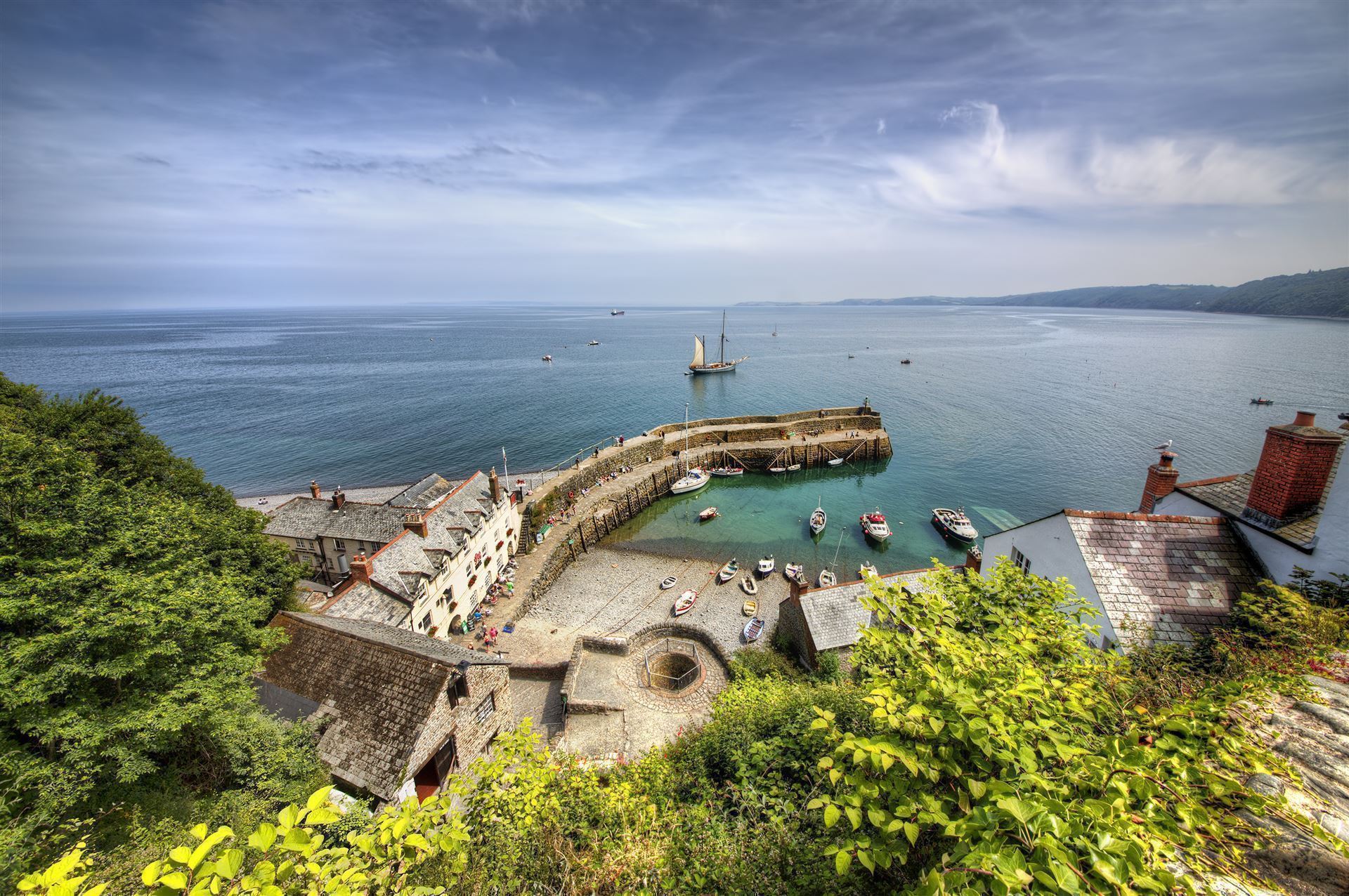 Blick auf das Meer und den Hafen von Clovelly