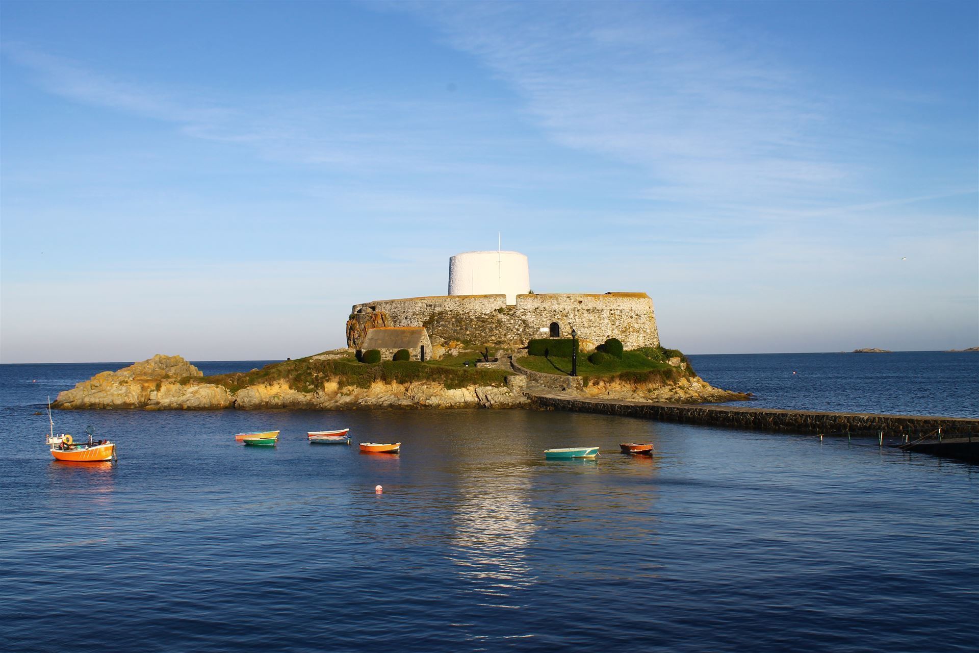Fort Grey an der Rocquaine Bay