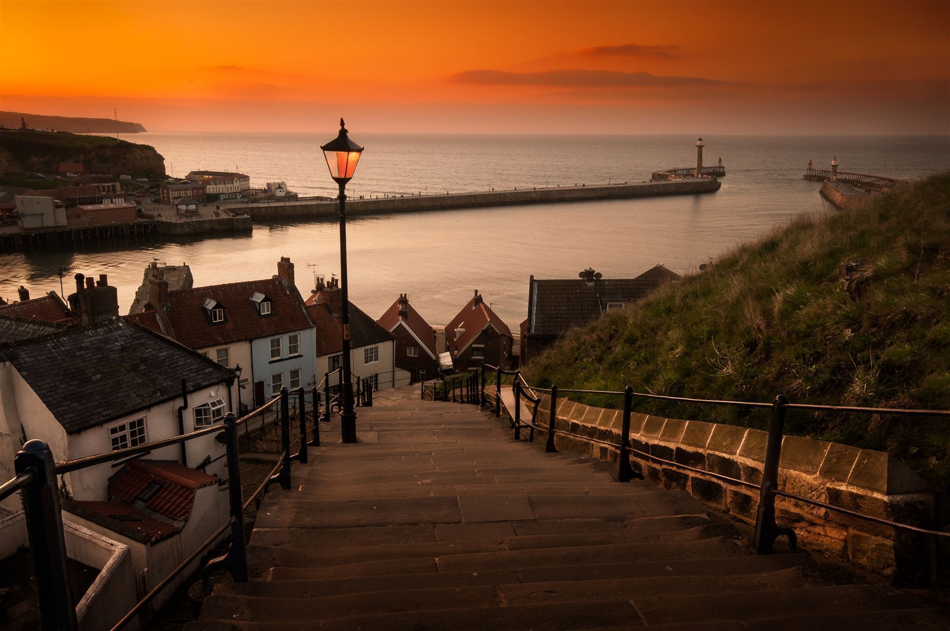 Whitby bei Dämmerung