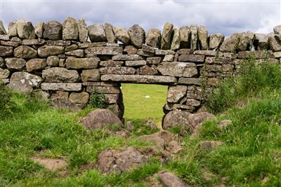 Altes Bauernhaus aus Stein am Hadrianswallweg