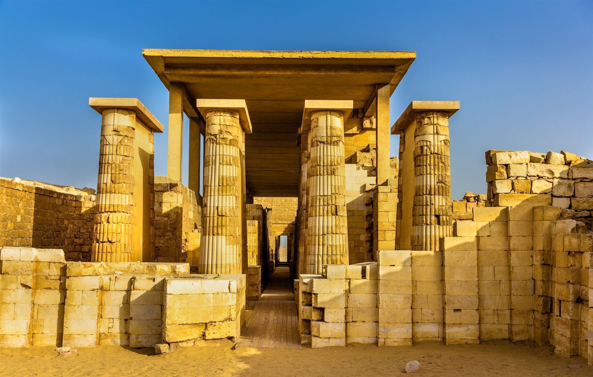 Säulenhalle des Stufenpyramide von Djoser