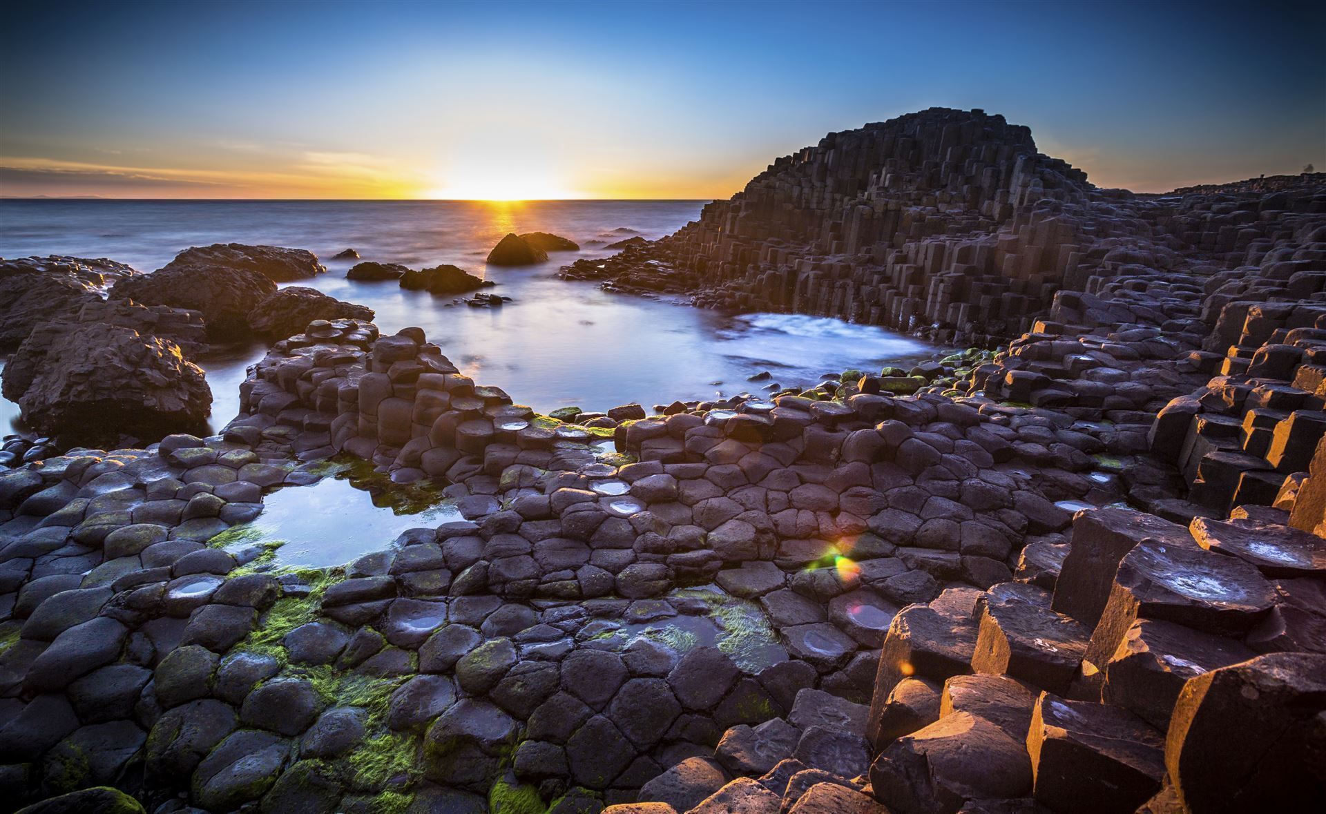Sonnenuntergang am Giants Causeway