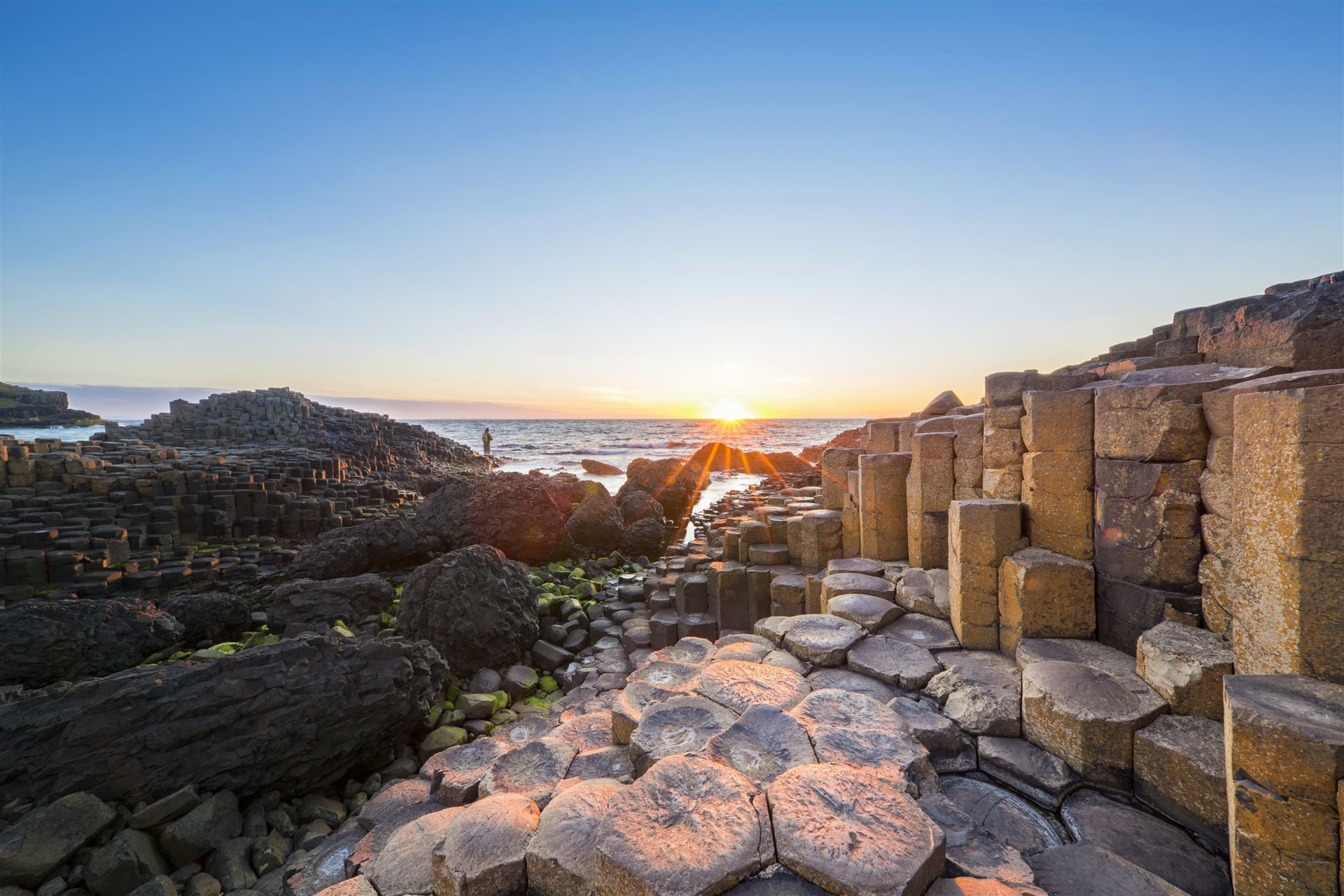 Sonnenuntergang am Giants Causeway