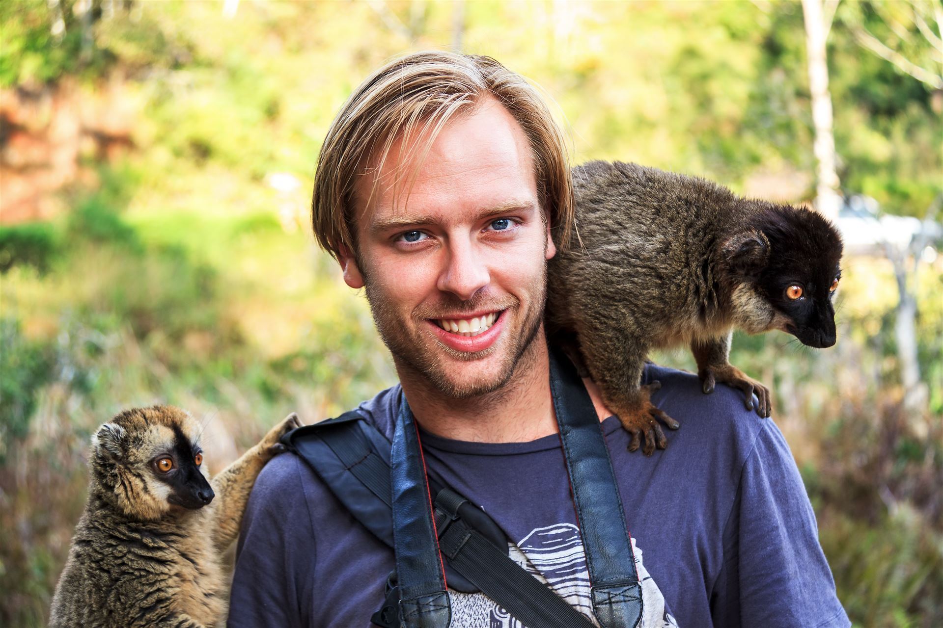Tourist mit Lemuren