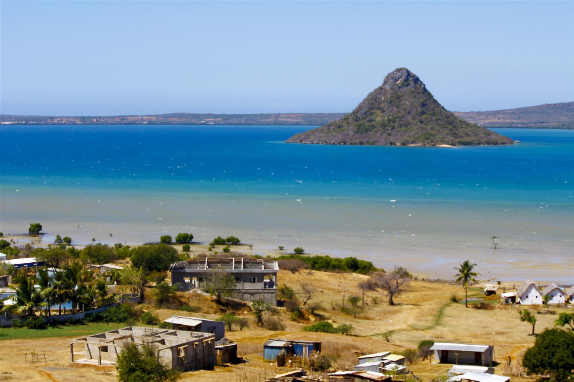 Bucht von Diego Suarez mit  Blick auf den Zuckerhut 