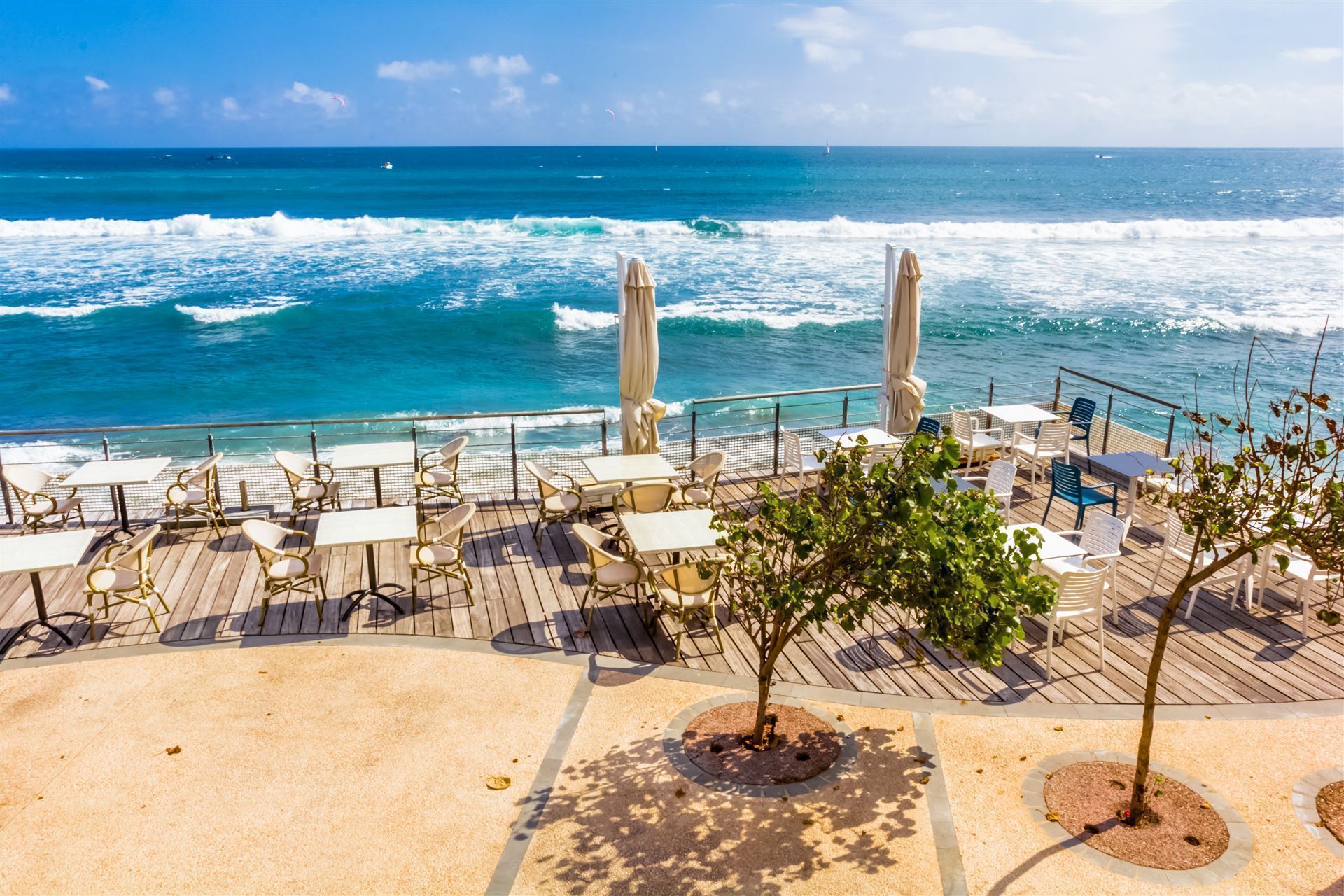 Terasse am Strand in Saint Gilles