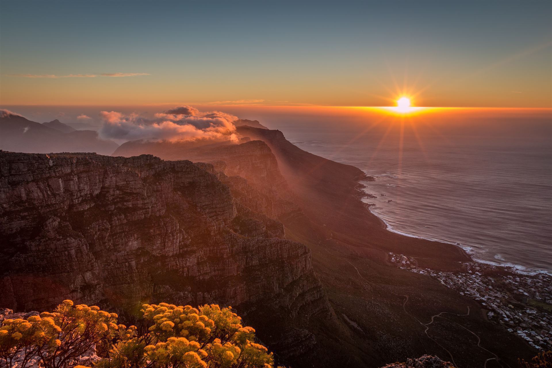 Ausblick vom Tafelberg auf die Camps Bay