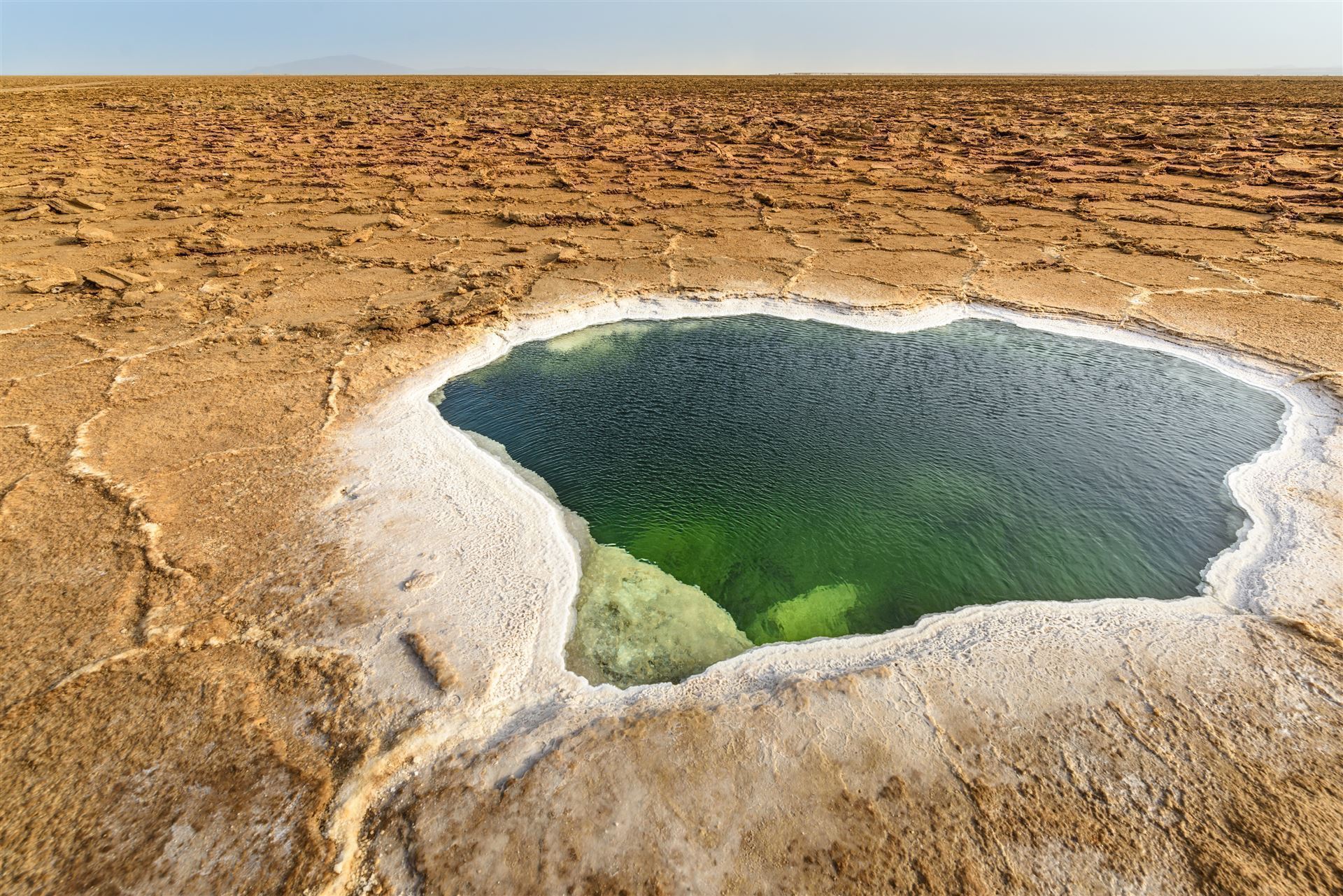Wasserbecken in der Danakil-Senke