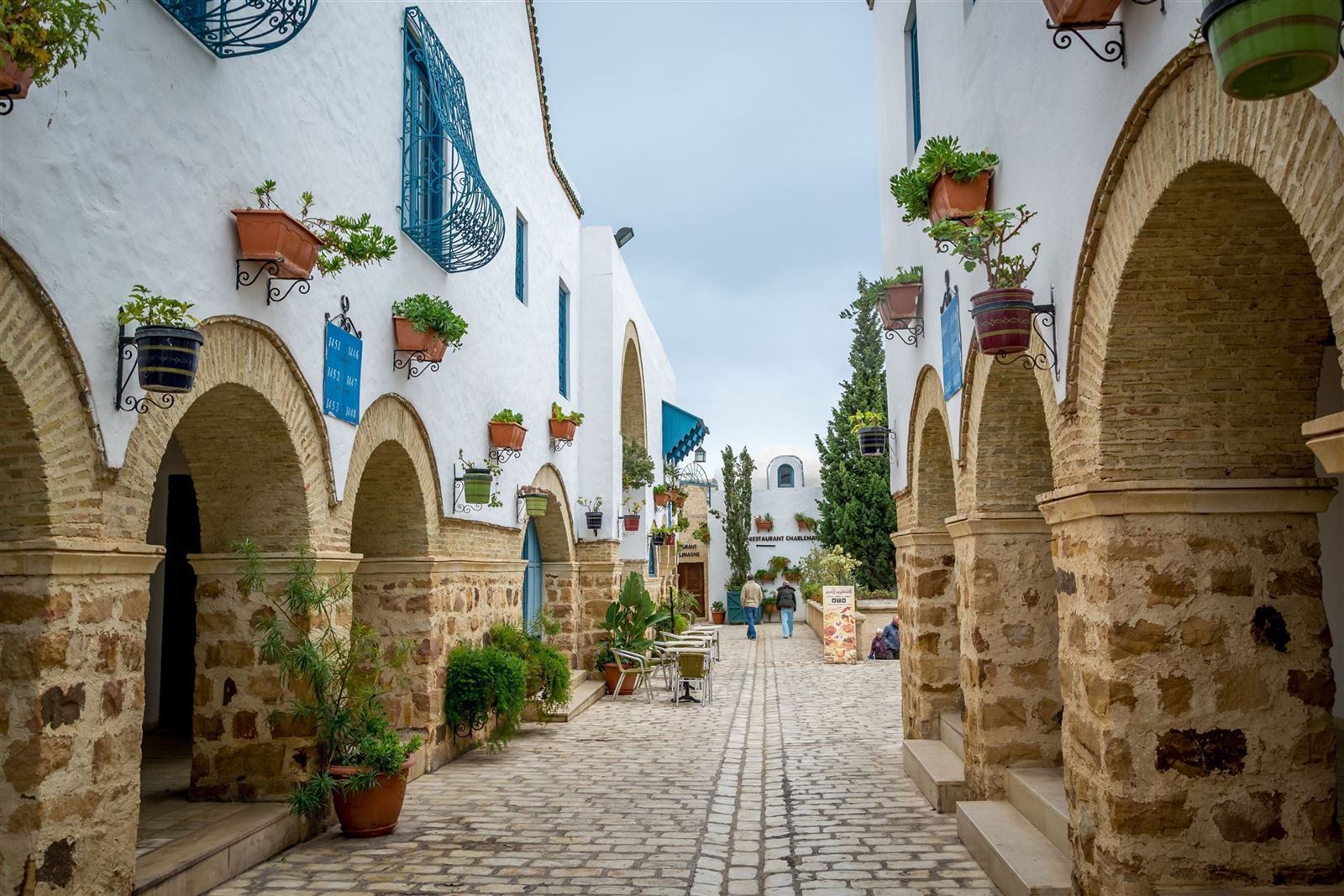 Kleine Straße in Hammamet