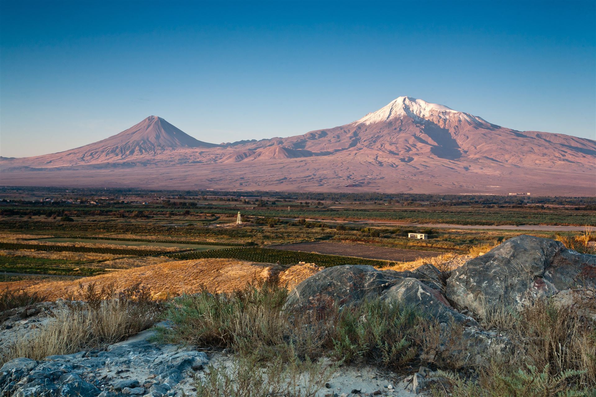 Berg Ararat mit Landschaft