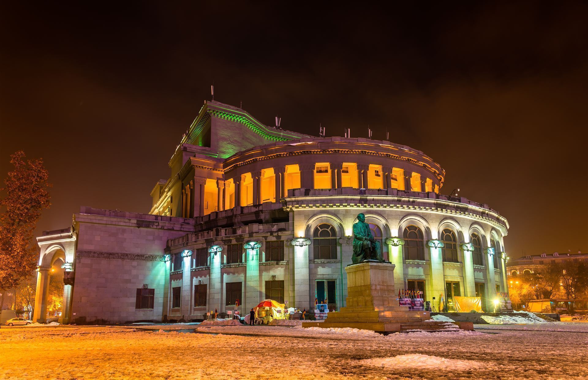 Opernhaus