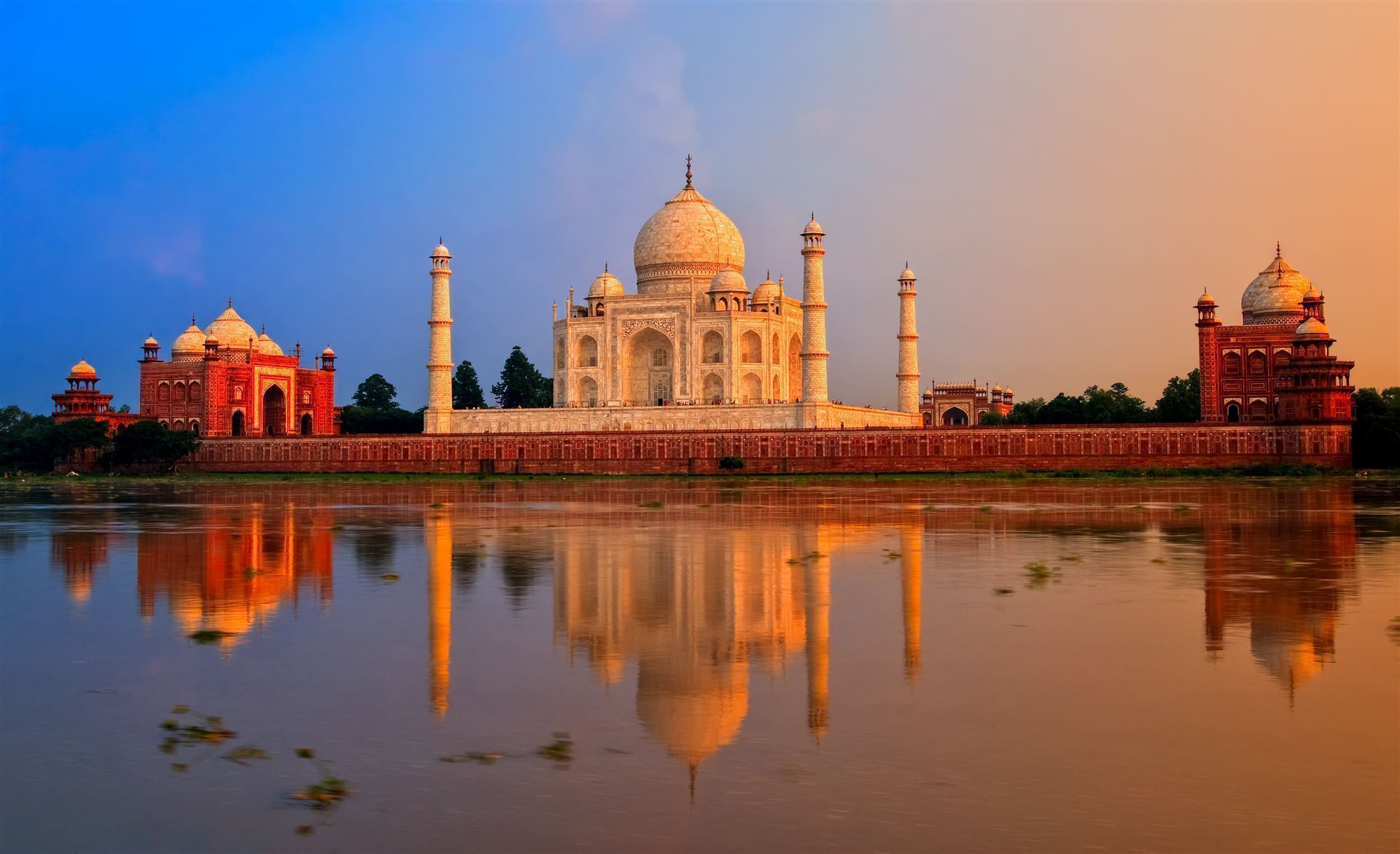 Taj Mahal bei Sonnenuntergang