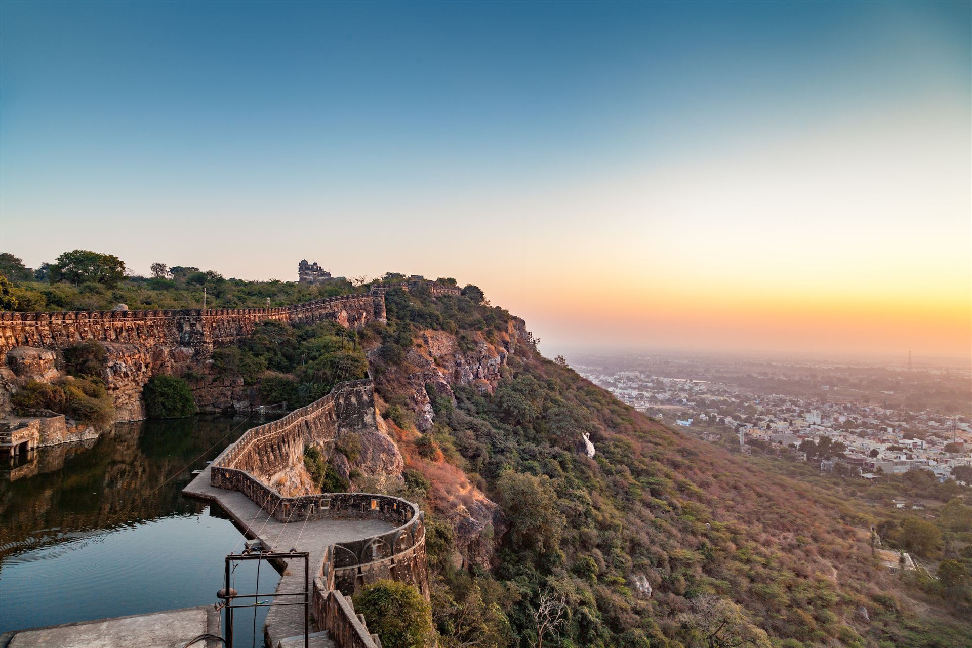 Panoramablick auf Chittorgarh vom Fort