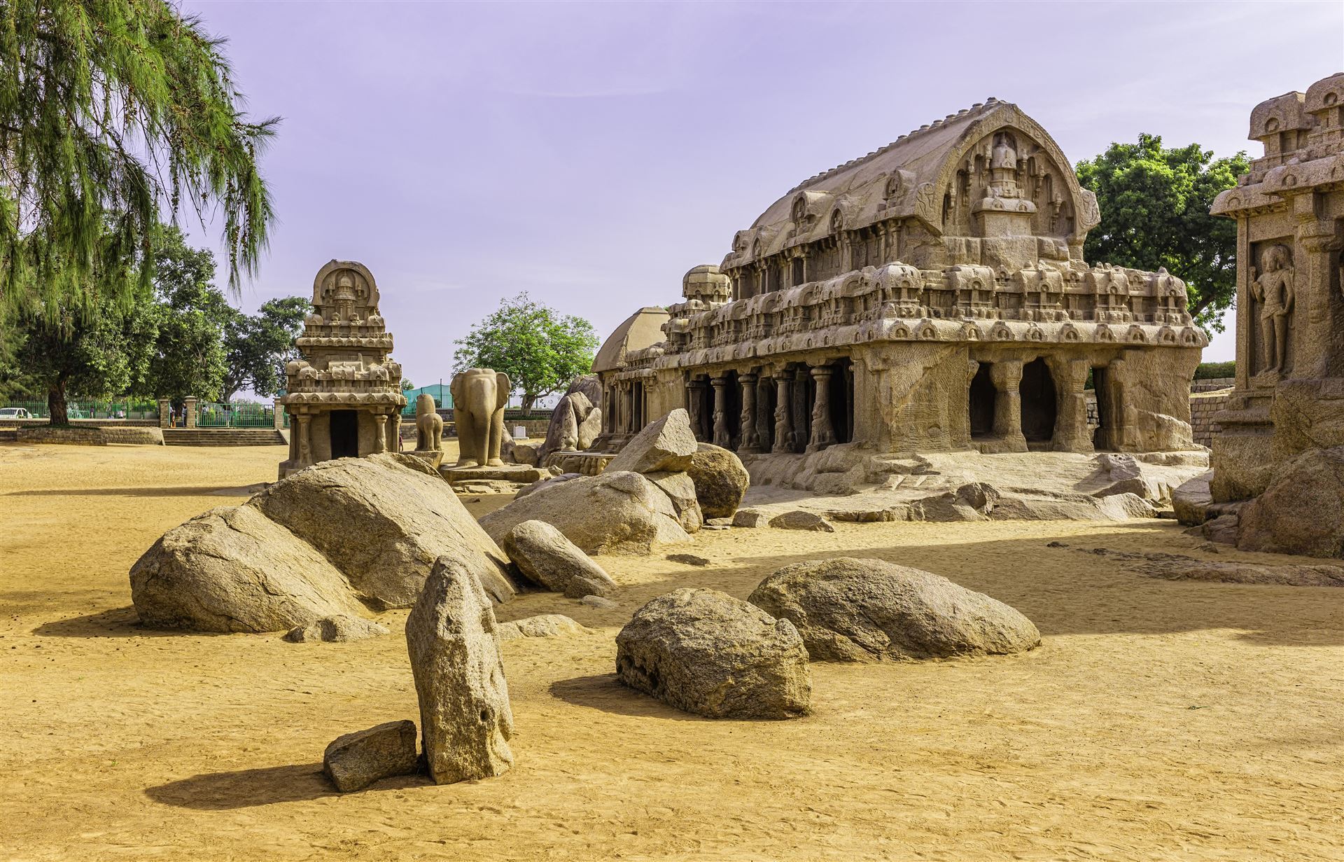 Fünf Rathas
