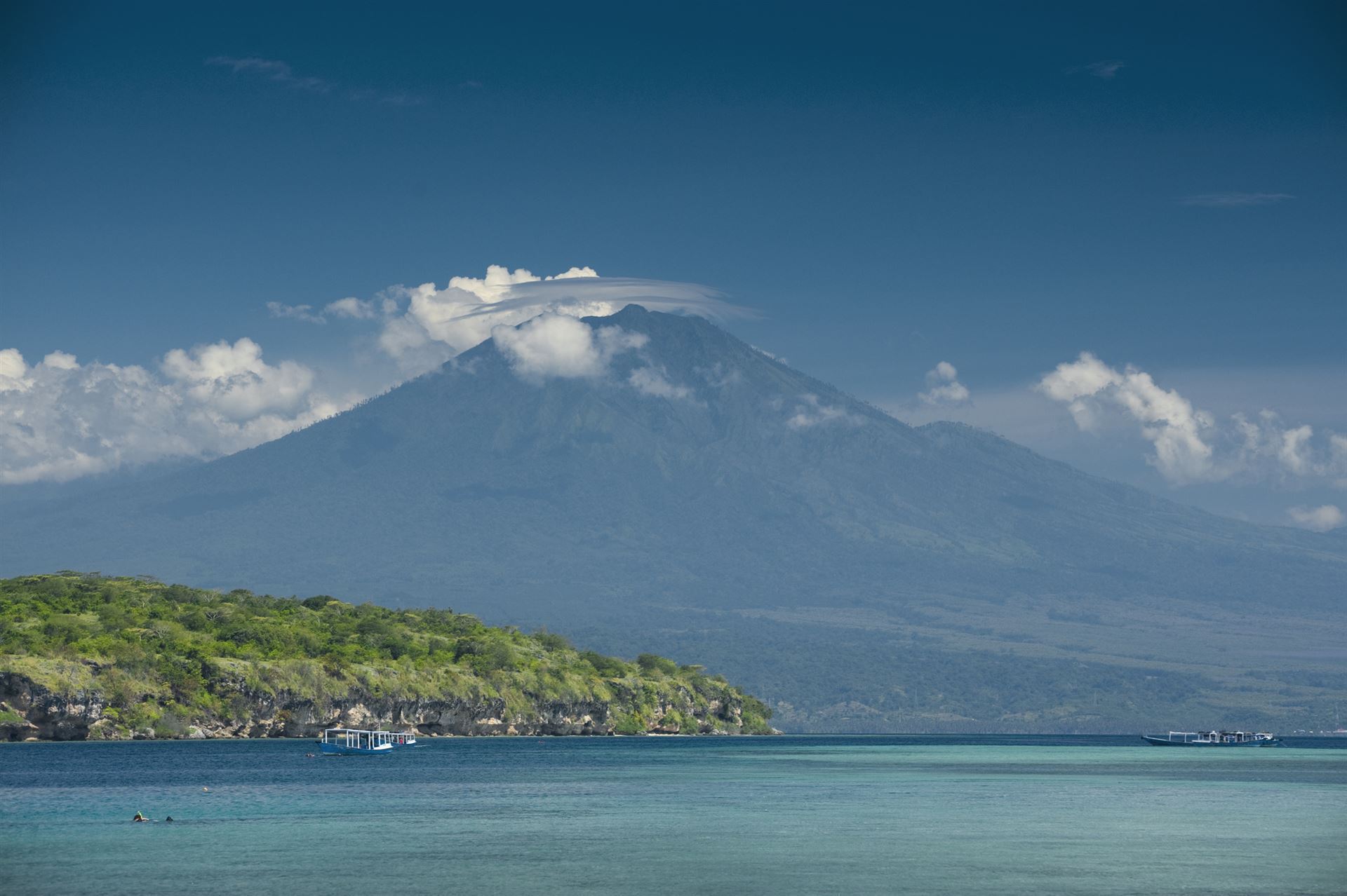 Insel Menjangan mit Ljen Vulkan