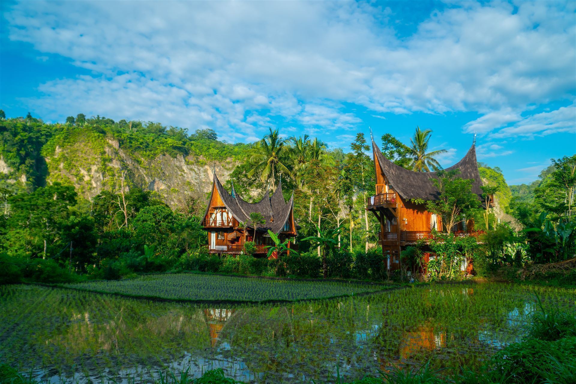 Typische Häuser auf der Insel Sumatra