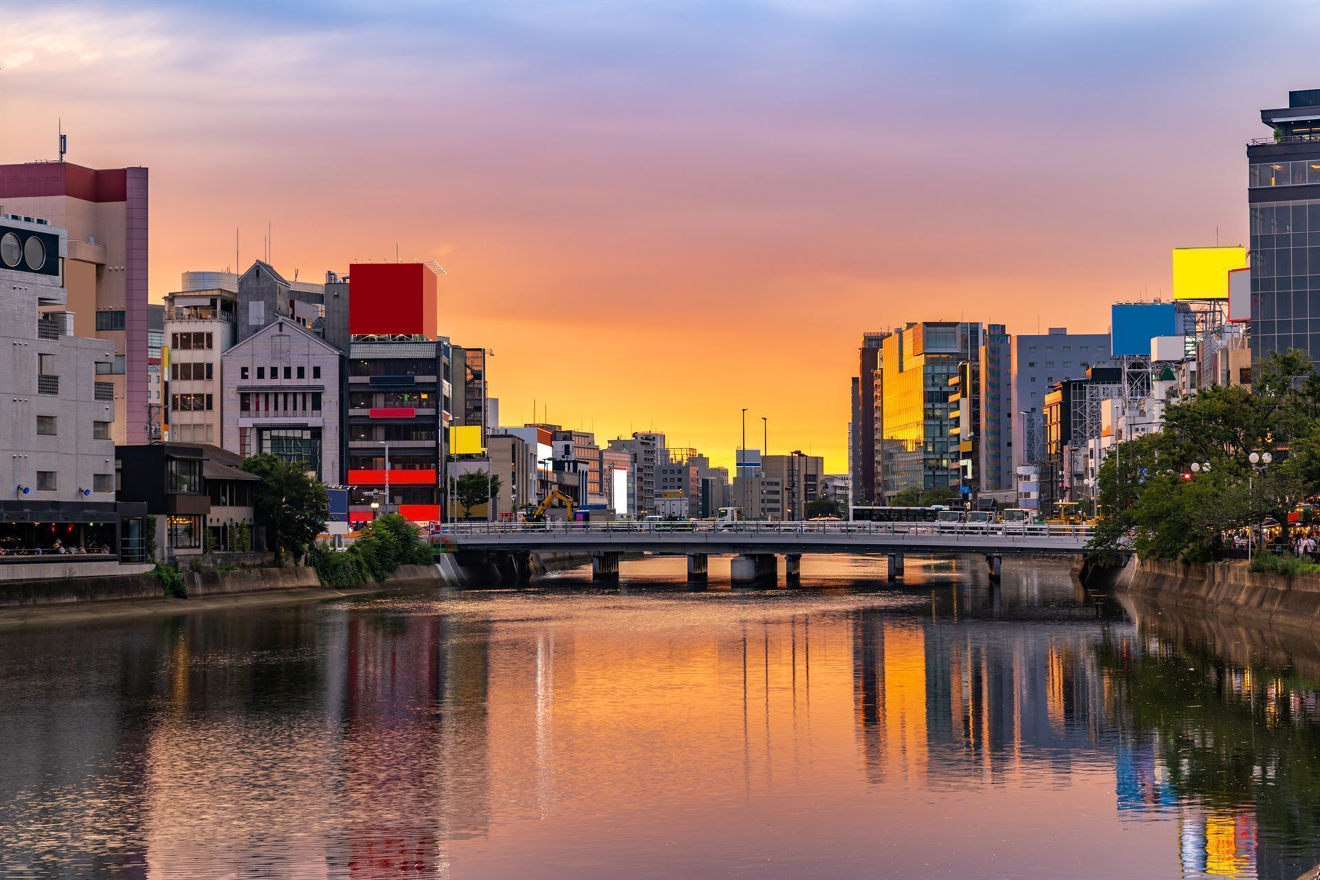Nara Fluss bei Sonnenuntergang