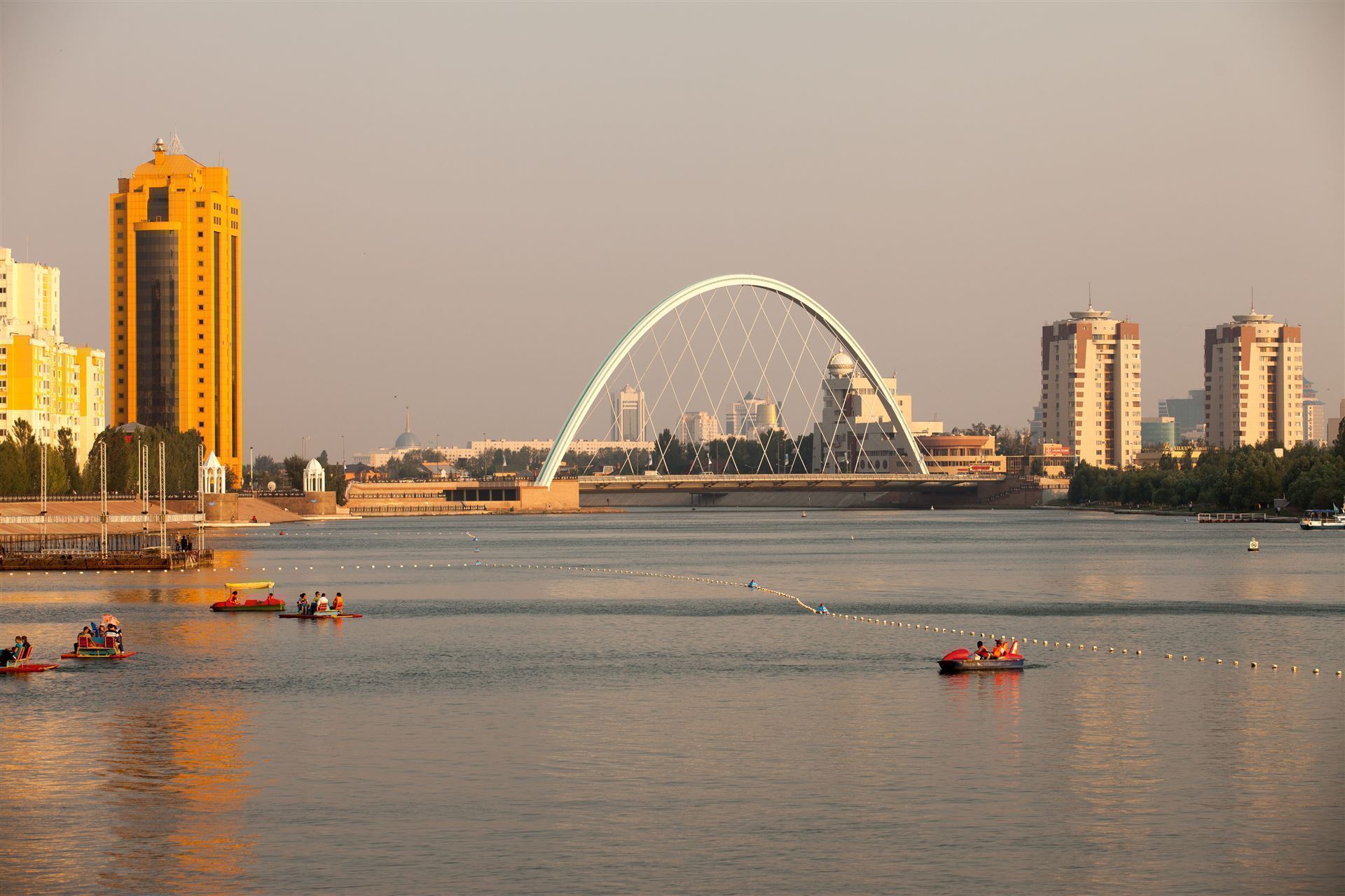 Nursultan Brücke - Fluss Ishim