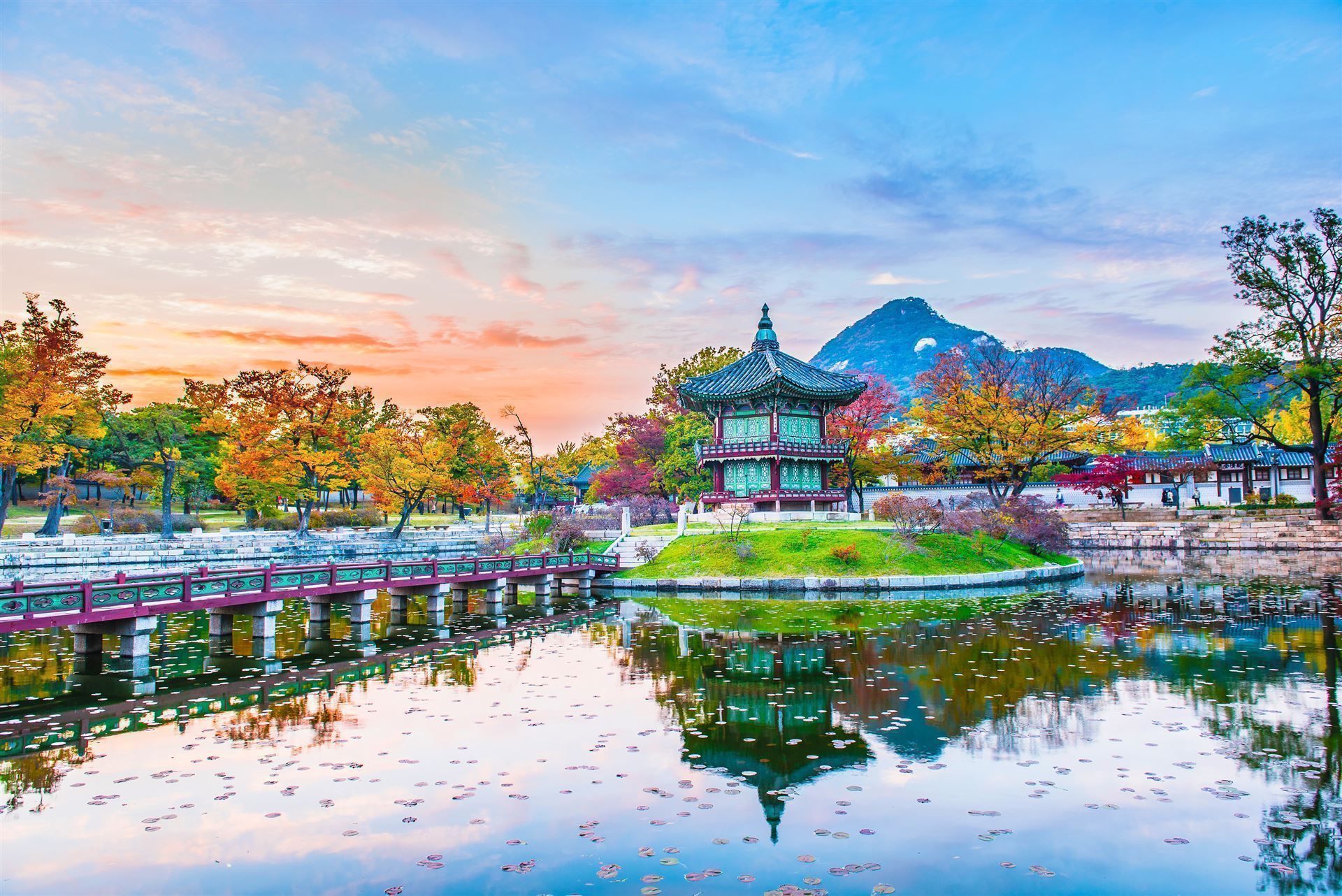 Gyeongbokgung Palast im Herbst