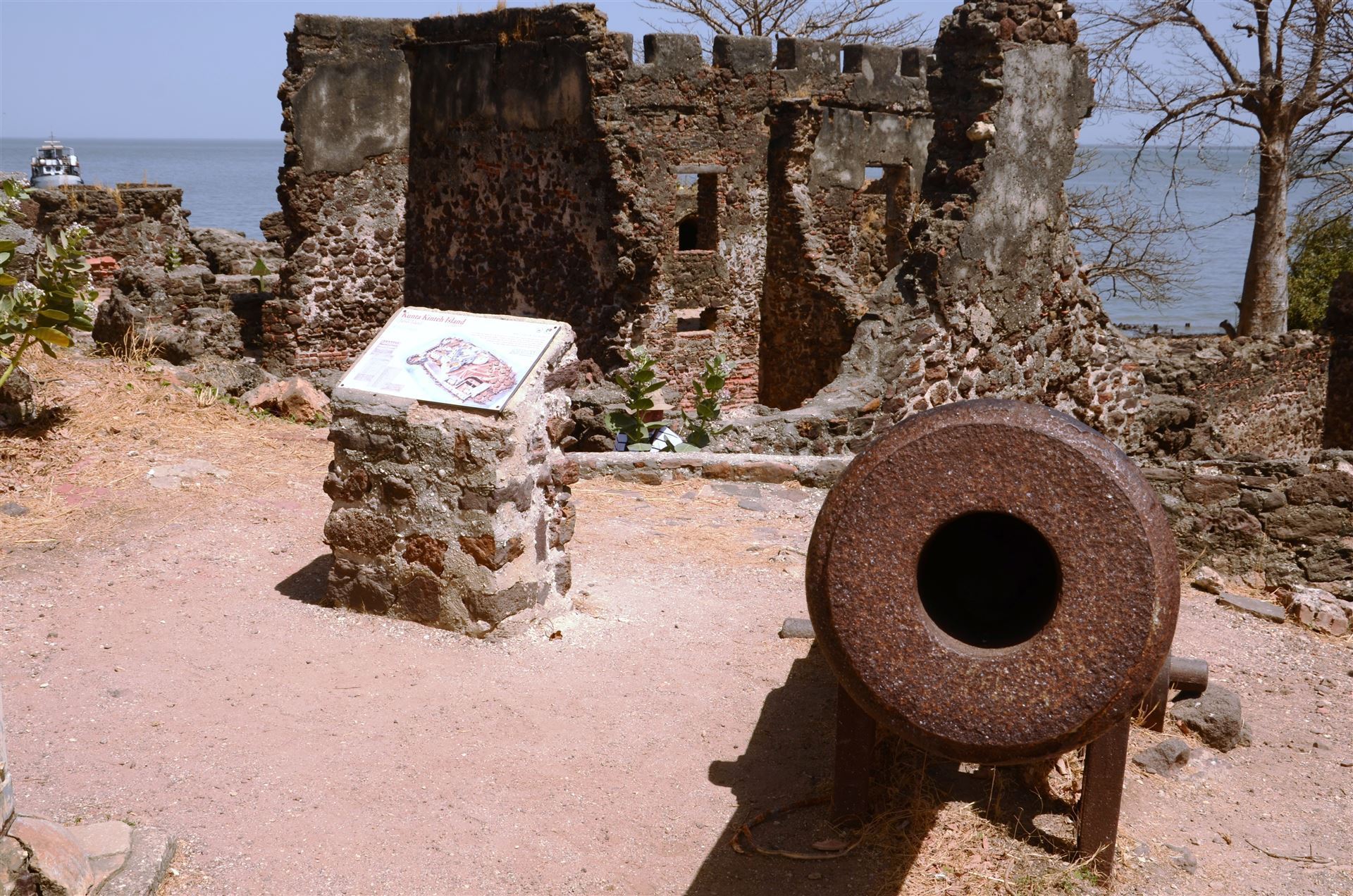 Kunta Kinteh Ruine
