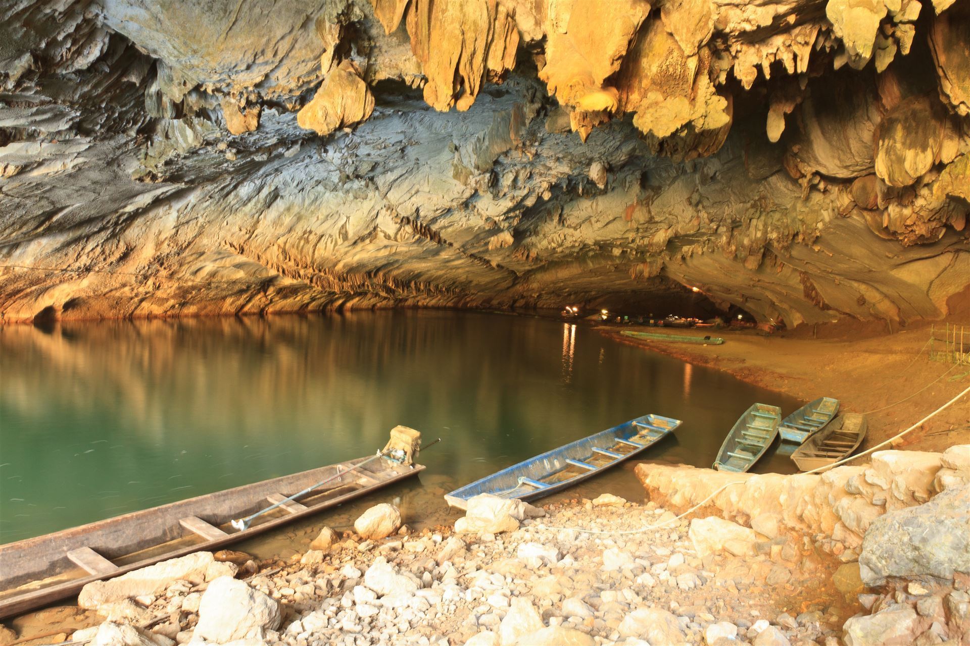 Kong Lor Höhle