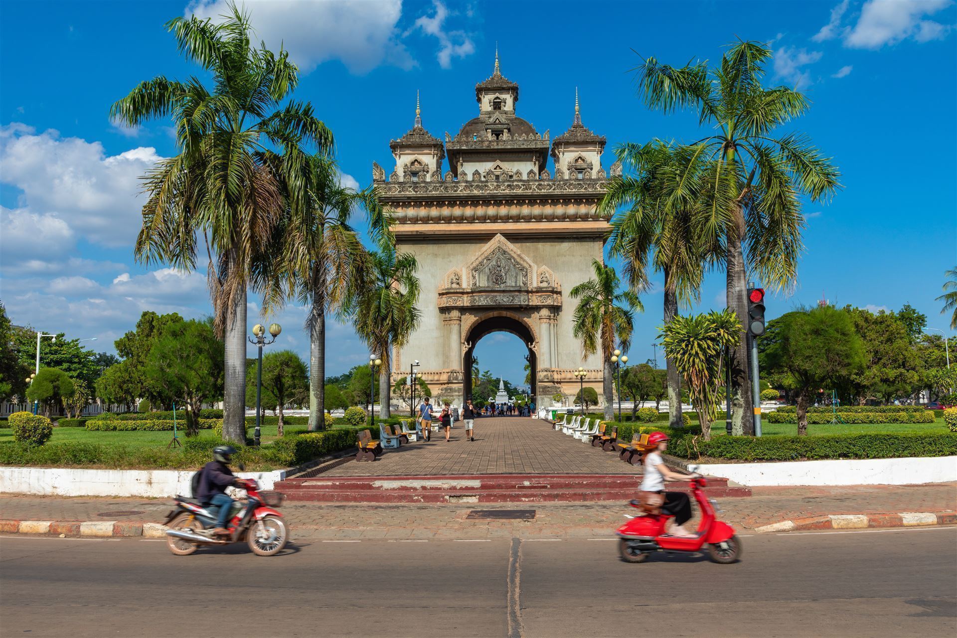 Patuxai Tor