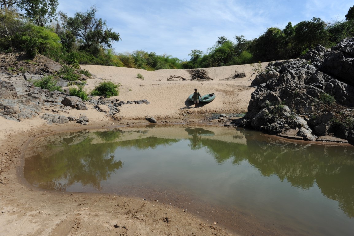 Strand am Mekong-Fluss auf der Insel Don Khon in Laos