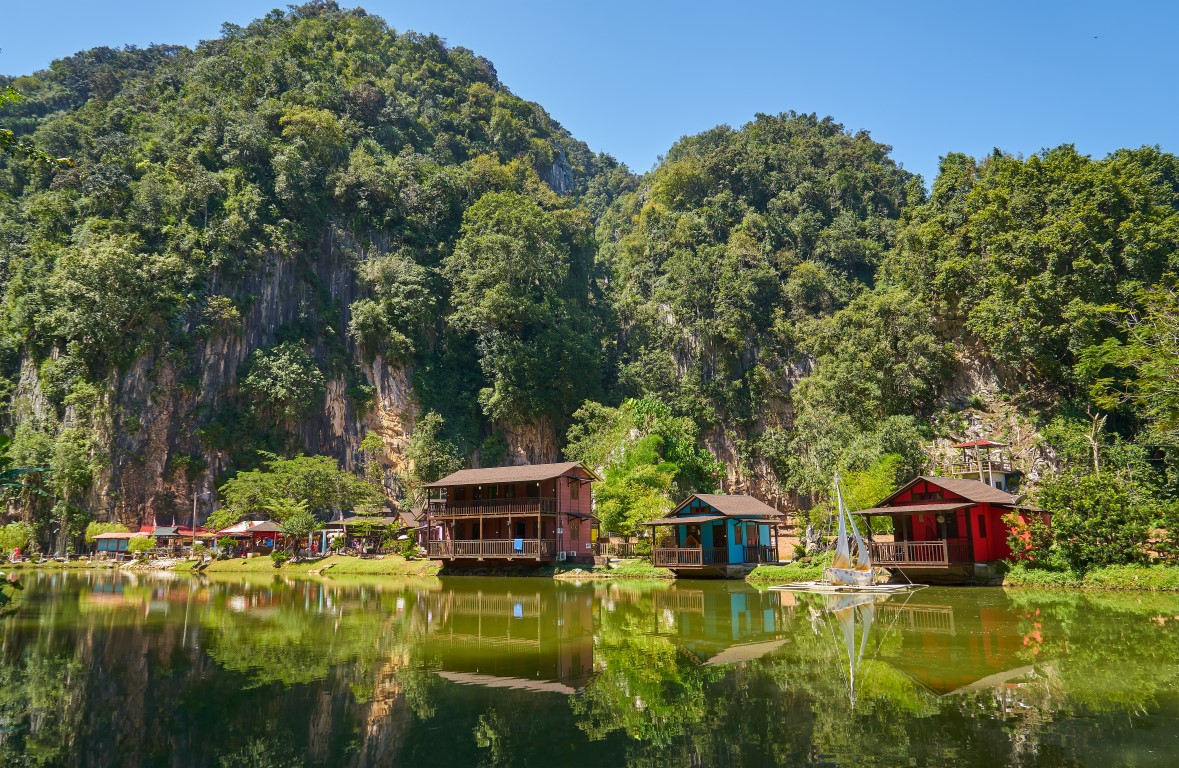Holzhaus am Ipoh-See, Perak, Malaysia