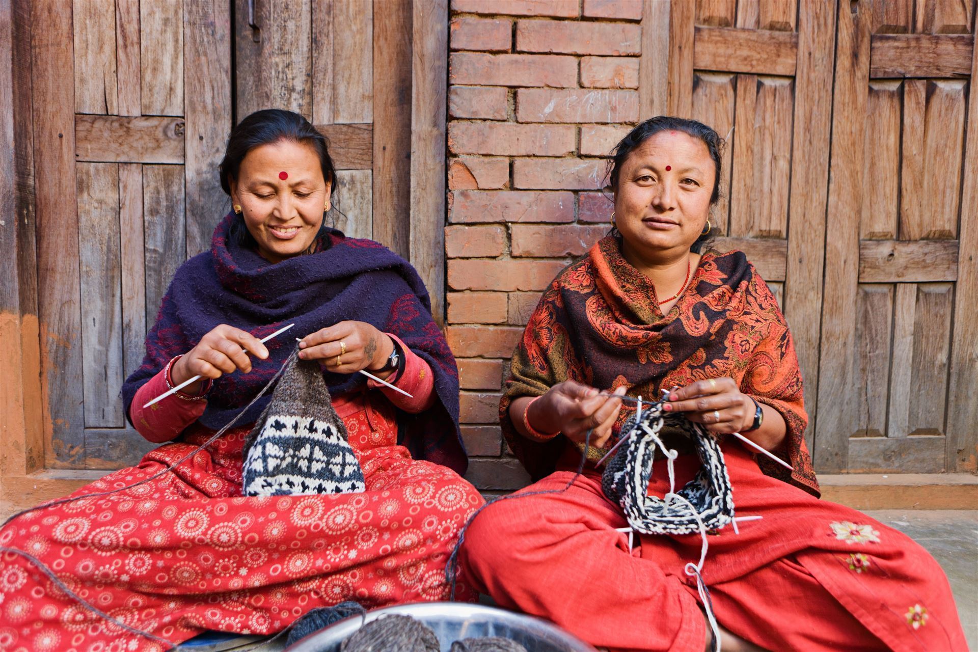 strickende Frauen in Bhaktapur