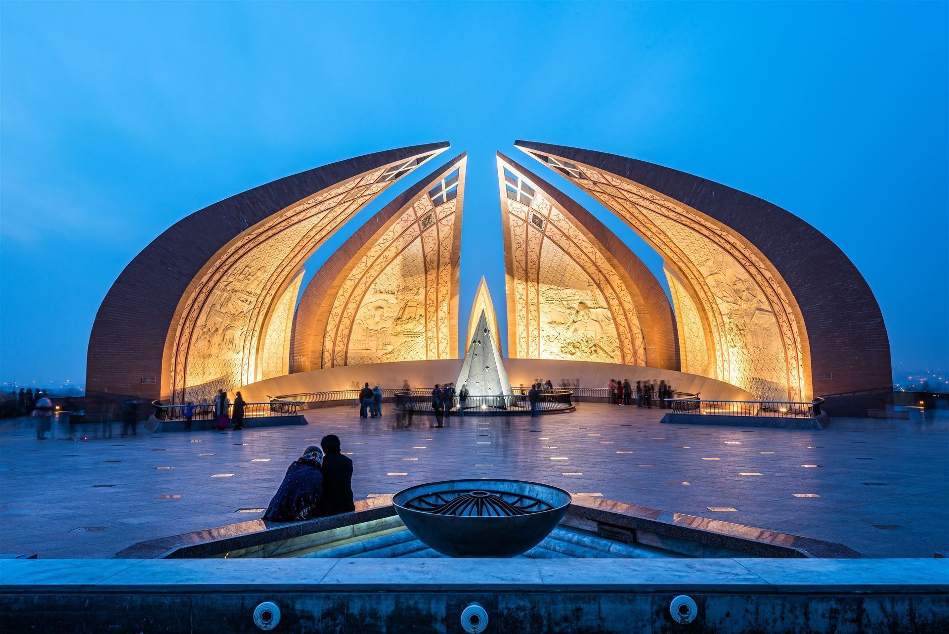 Pakistan Monument bei Nacht