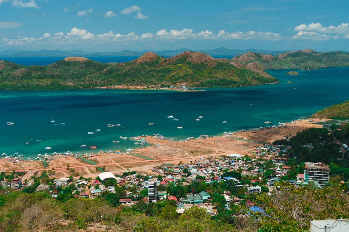 Panoramaansicht der Stadt Coron