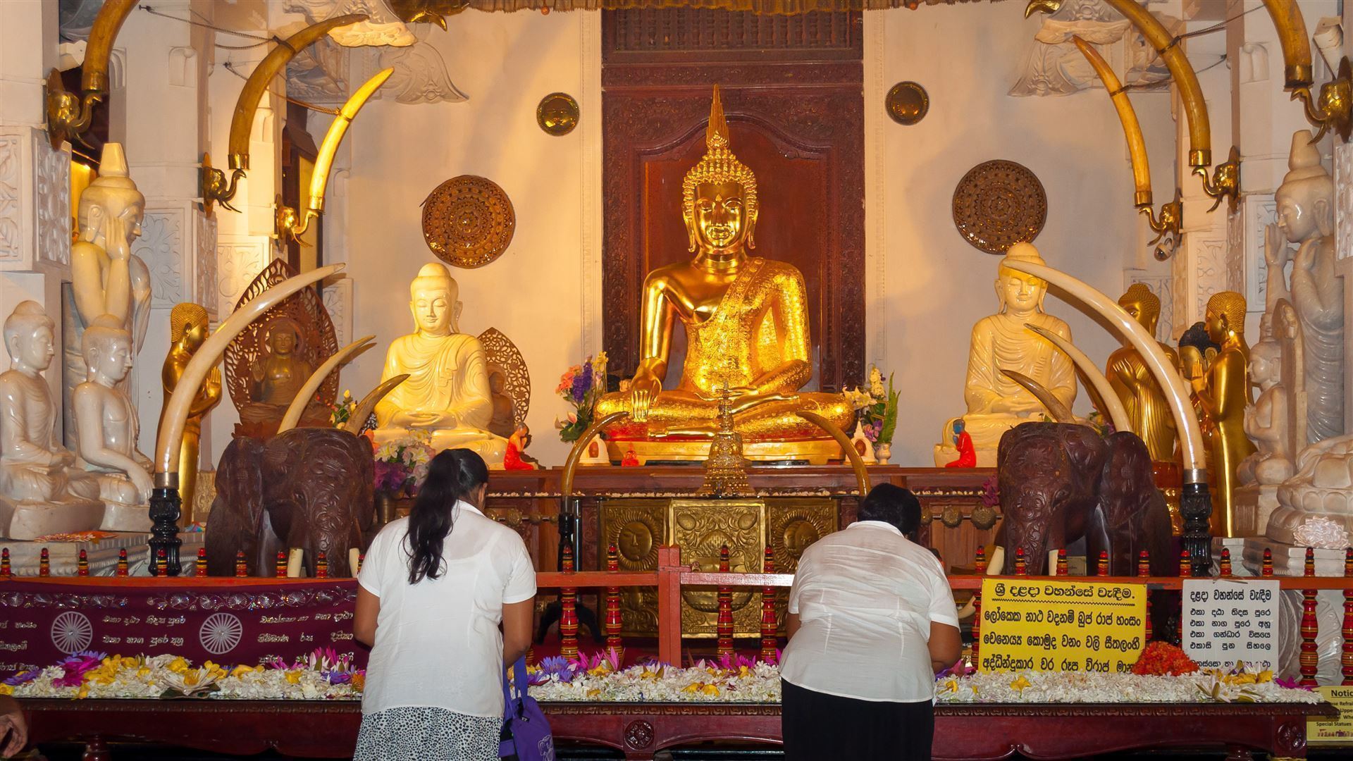 Goldener Buddha