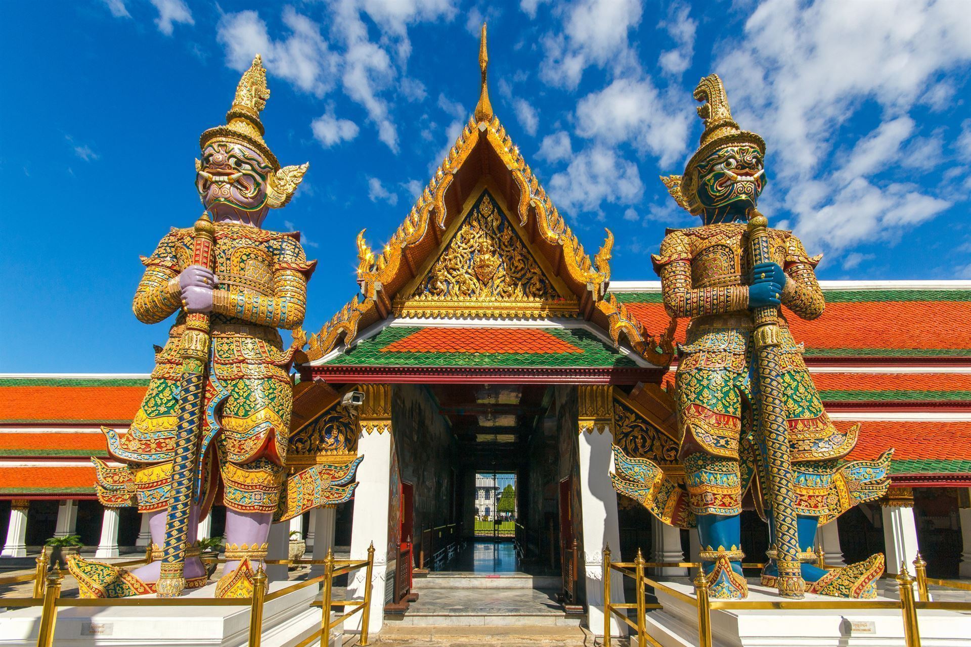 Eingang mit Demon im Wat Phra Kaew