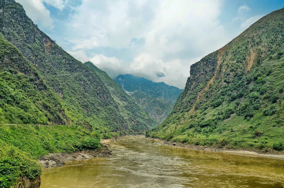 Salween River Flusslandschaft mit Schlucht