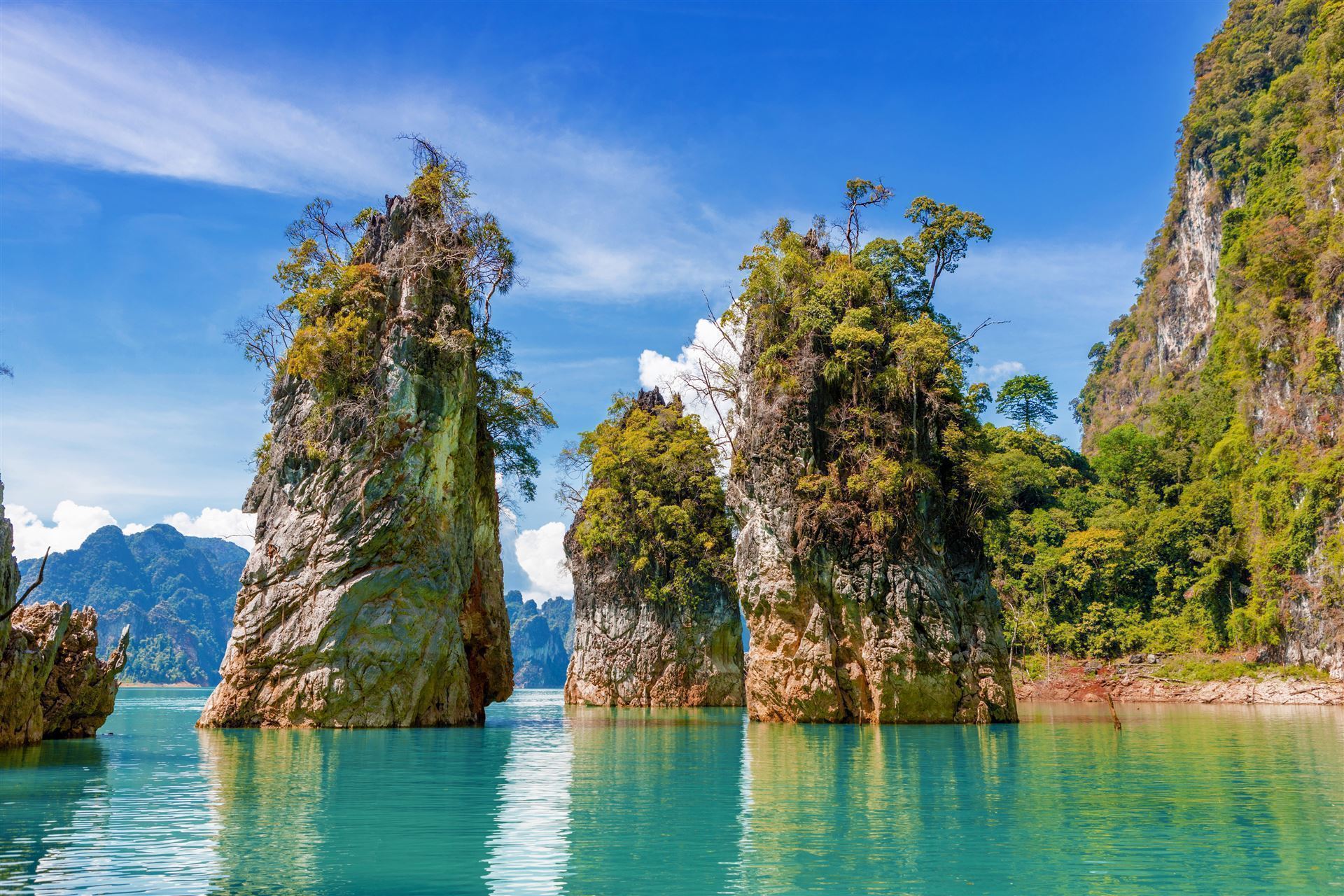  Kalksteinfelsen im Khao Sok Nationalpark